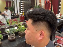 -东方先生国潮男士理发馆