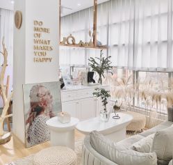 -肌玉·SkiNCare多元化护理中心