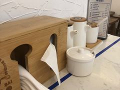-李与白包子铺(桐梓林店)