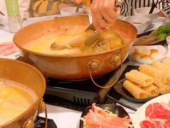 -鲜入围煮花胶鸡海鲜火锅
