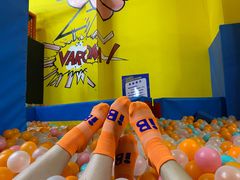 -爱蹦iBOON蹦床运动馆(江汉店)