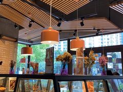 面包甜点陈列柜-Dough&Joe团憩(瑞虹天地月亮湾店)