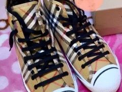 -BURBERRY(上海港汇恒隆广场店)