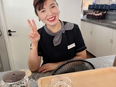 -宁波宝信宝马4S店(江北日湖店)