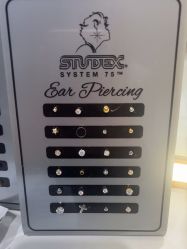 -AI艾耳·专业手工耳洞·穿孔美学馆
