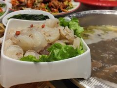 -乡土黄·鲜牛肉火锅·小龙虾(兴业街店)