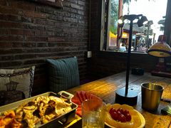 -城墙外BAR
