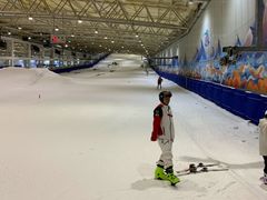 -乔波室内滑雪场