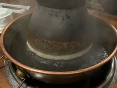 -洞庭洲·防空洞火锅·烧烤·铜锅涮肉(新百广场店)