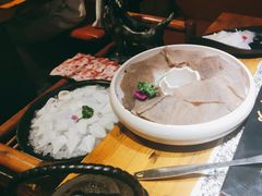 -老牌坊云南鱼豆花火锅(哈西万达店)