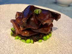 梅干菜烟熏乳鸽-扬州香格里拉·香宫中餐厅