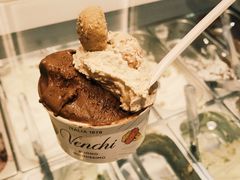 -VENCHI 闻绮(上海佛罗伦萨小镇店)