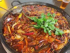 -鸿顺老铁锅美蛙鱼府(解放碑店)
