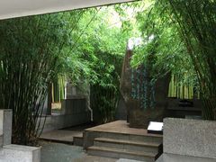 -上海市龙华烈士陵园