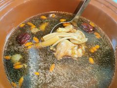 -有红鸡毛店·川菜(建设路店)