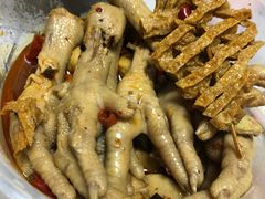 -梁老三麻辣鸡头总店