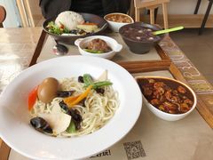 -海盗虾饭·剥好的小龙虾饭(SOHO尚都店)