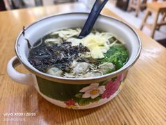 荠菜鲜肉小馄饨-柴爿巷·香酥鸡&馄饨(复兴中路店)