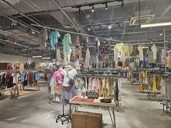 -多抓鱼循环商店(虹桥天地店)