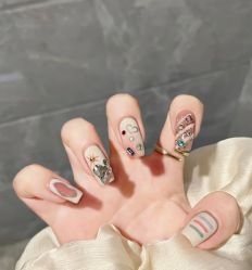 -悦指间美甲美睫