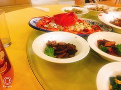 -山明水秀大饭店