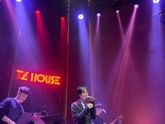 -TZ House音乐现场(来福士中心店)