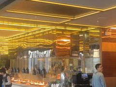-大中华希尔顿酒店-念自助餐·嗨啤·小龙虾