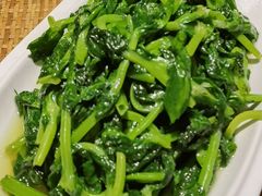 清炒豌豆尖-渝信川菜 · 川味家常菜(长安店)