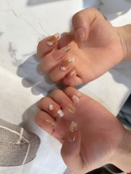 -UGIRL有个美甲