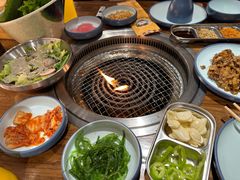 -明洞阿姨·韩式酱蟹烤肉·创意料理(三元桥店)