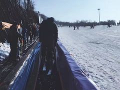 -庙香山滑雪场
