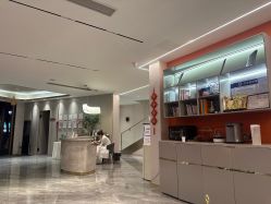 -新蝶变皮肤管理中心