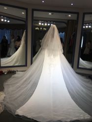 -Lady  Jane高端婚纱礼服馆
