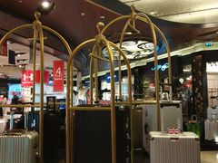 -MFO时尚折扣店