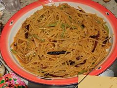 -破瓦寒窑·地摊烤羊排