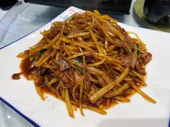 土豆丝回锅肉-绅士餐厅龙虾·烧烤(西门路店)