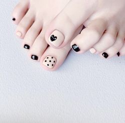 -进巍美甲美睫店