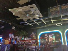 -路边边.炒菜烧烤.音乐餐厅(良乡长虹店)