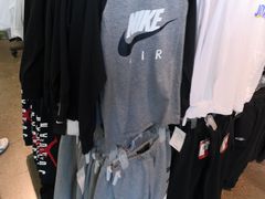 -NIKE上海青浦优选体验店