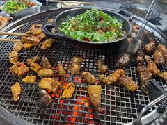 -小辣椒火盆烧烤(温泉南街店)