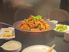 -辣尚瘾·烤鱼·新川菜(牡丹园直营店)