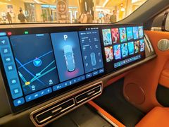 -理想汽车(世纪汇店)