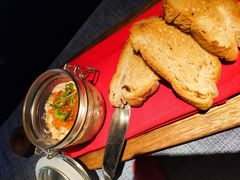 三文鱼酱配面包-弦月窗LUNETTE BY AMANDA(复兴路店)