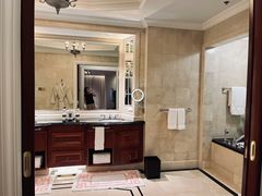 -广州富力丽思卡尔顿酒店