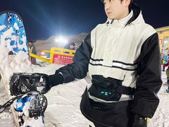 -采薇庄园四季滑雪场