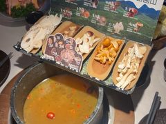 -芸山季·云南山珍菌火锅(人民广场来福士店)