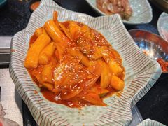 -臻牛烤肉