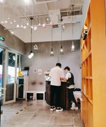 -时尚殿堂明星门店