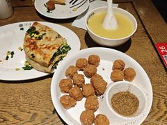 干炸丸子-河沿肉饼Beijing Pie(东华门店)