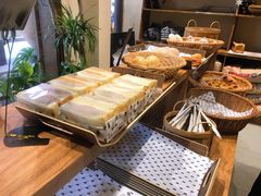 -沁屋面包店(人民东路店)